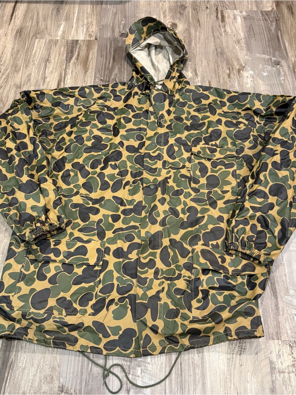 Vintage Rainskins PVC Camo Rain Jacket Hunting/ Camping / Outdoors SZ XL